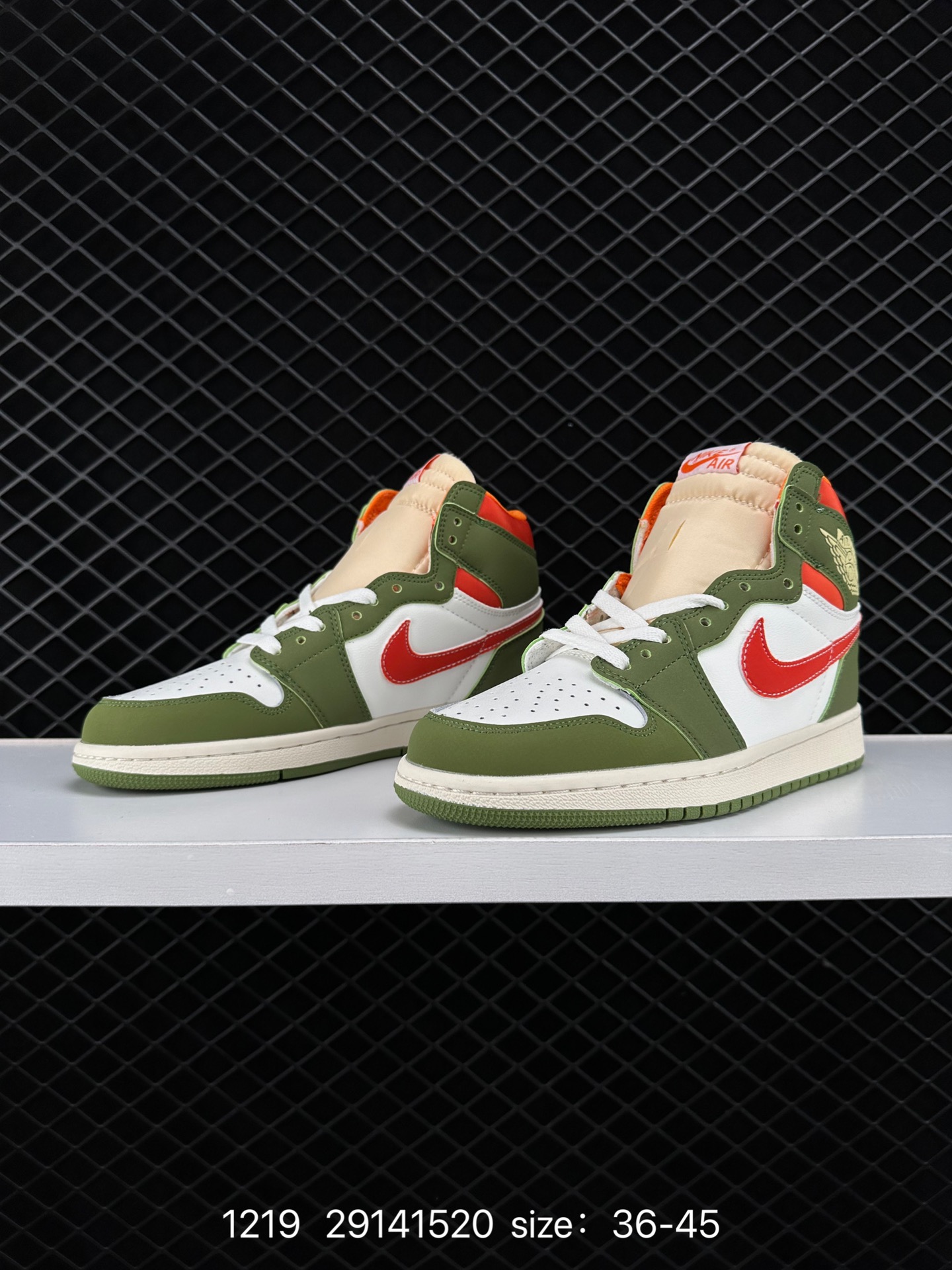 Nike Air Jordan 1 Retro High OG”Black/White“